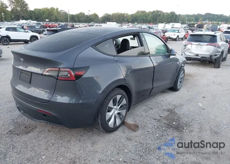 2023 Tesla Model Y Awd/Long Range Dual Motor All-Wheel Drive из США, поврежденный, VIN 7SAYGDEE3PF829217